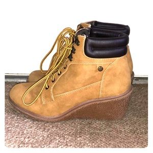 Timberland Style Heeled Boot